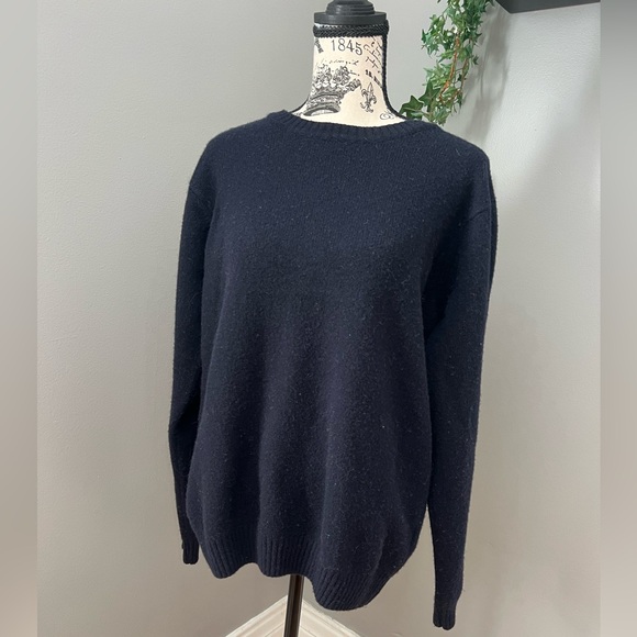 Brandy Melville Women’s Navy Crewneck Sweater - Picture 2 of 5